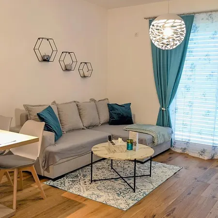 Innblue Apartment *